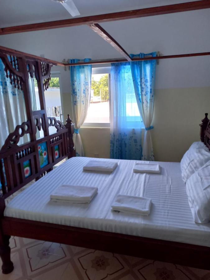 Rhino Apartment Watamu Extérieur photo